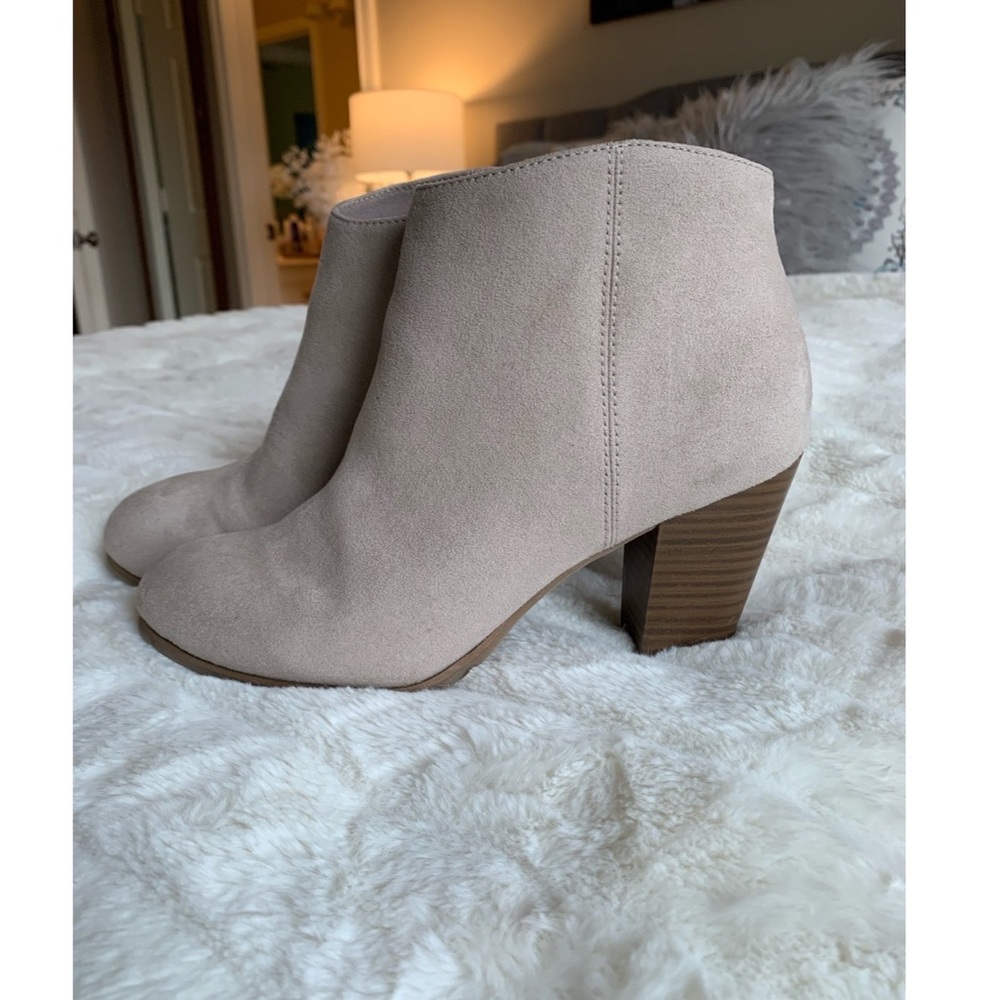 Suede Ankle Booties size 8 / Cream